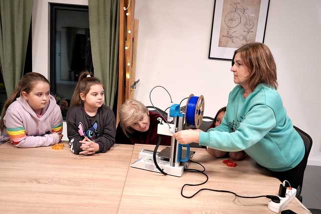 [FOTO] W Bystrzycy Dolnej łączyli technologię druku 3D z pieczeniem pierników 