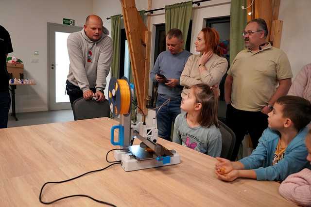 [FOTO] W Bystrzycy Dolnej łączyli technologię druku 3D z pieczeniem pierników 