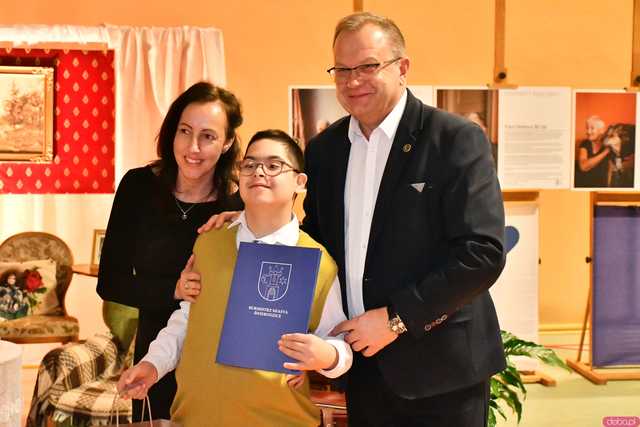 [FOTO] Występy, podziękowania i sentymentalna wystawa. Świętowali 70-lecie przyłączenia Pełcznicy do Świebodzic