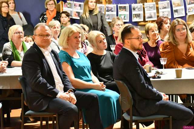 [FOTO] Występy, podziękowania i sentymentalna wystawa. Świętowali 70-lecie przyłączenia Pełcznicy do Świebodzic