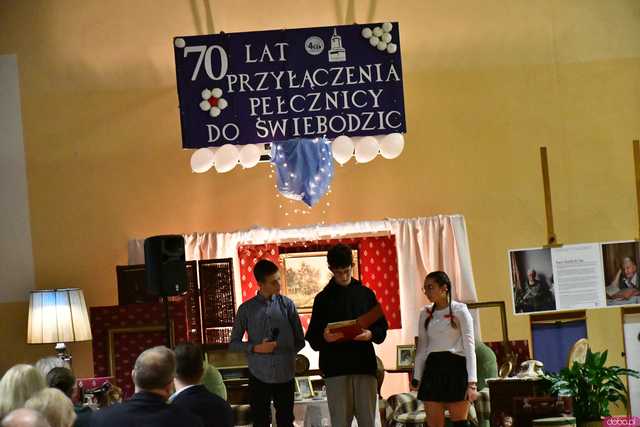 [FOTO] Występy, podziękowania i sentymentalna wystawa. Świętowali 70-lecie przyłączenia Pełcznicy do Świebodzic
