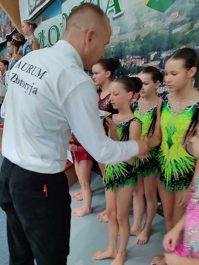 [FOTO] Medale dla akrobatyczek z Żarowa