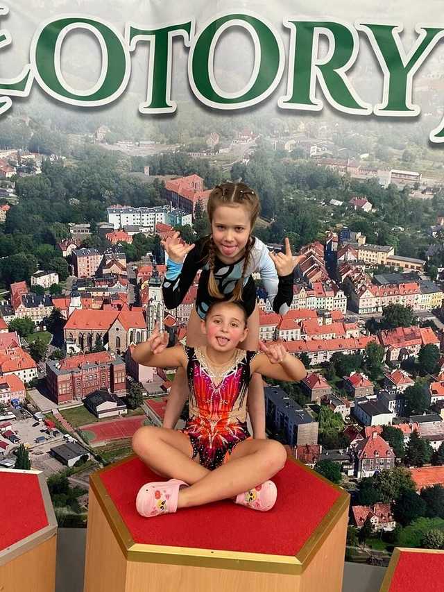 [FOTO] Medale dla akrobatyczek z Żarowa