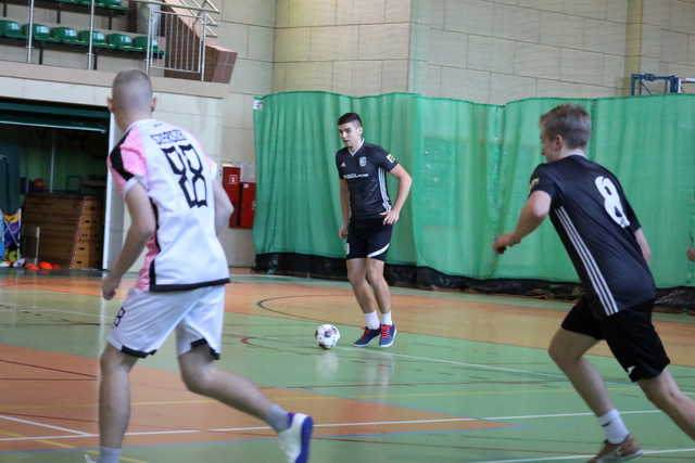 [FOTO] Za nami pierwsza kolejka Żarowskiej Ligi Futsalu Electrolux Cup 