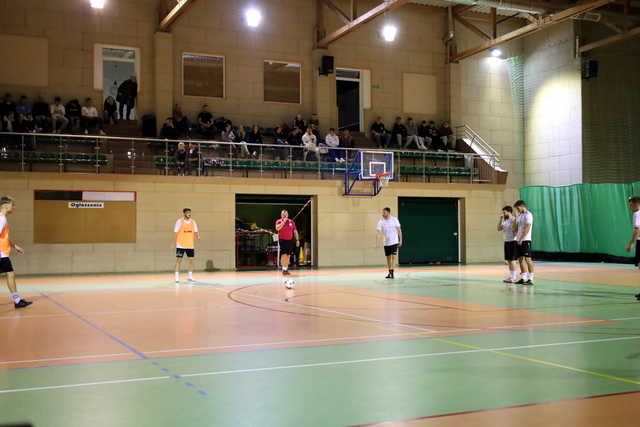 [FOTO] Za nami pierwsza kolejka Żarowskiej Ligi Futsalu Electrolux Cup 