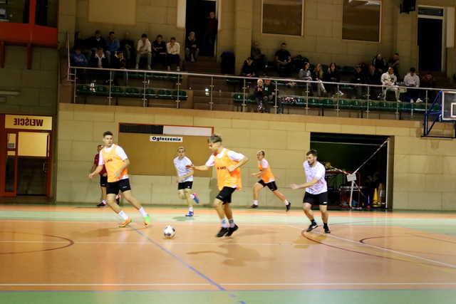 [FOTO] Za nami pierwsza kolejka Żarowskiej Ligi Futsalu Electrolux Cup 