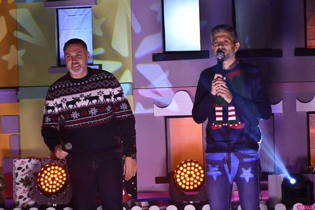 [WIDEO/FOTO] Występy, atrakcje dla najmłodszych oraz stoły pełne jedzenia i rękodzieła na Miasteczku świętego Mikołaja w Żarowie