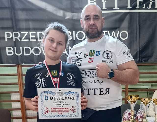 Grad medali dla fighterów