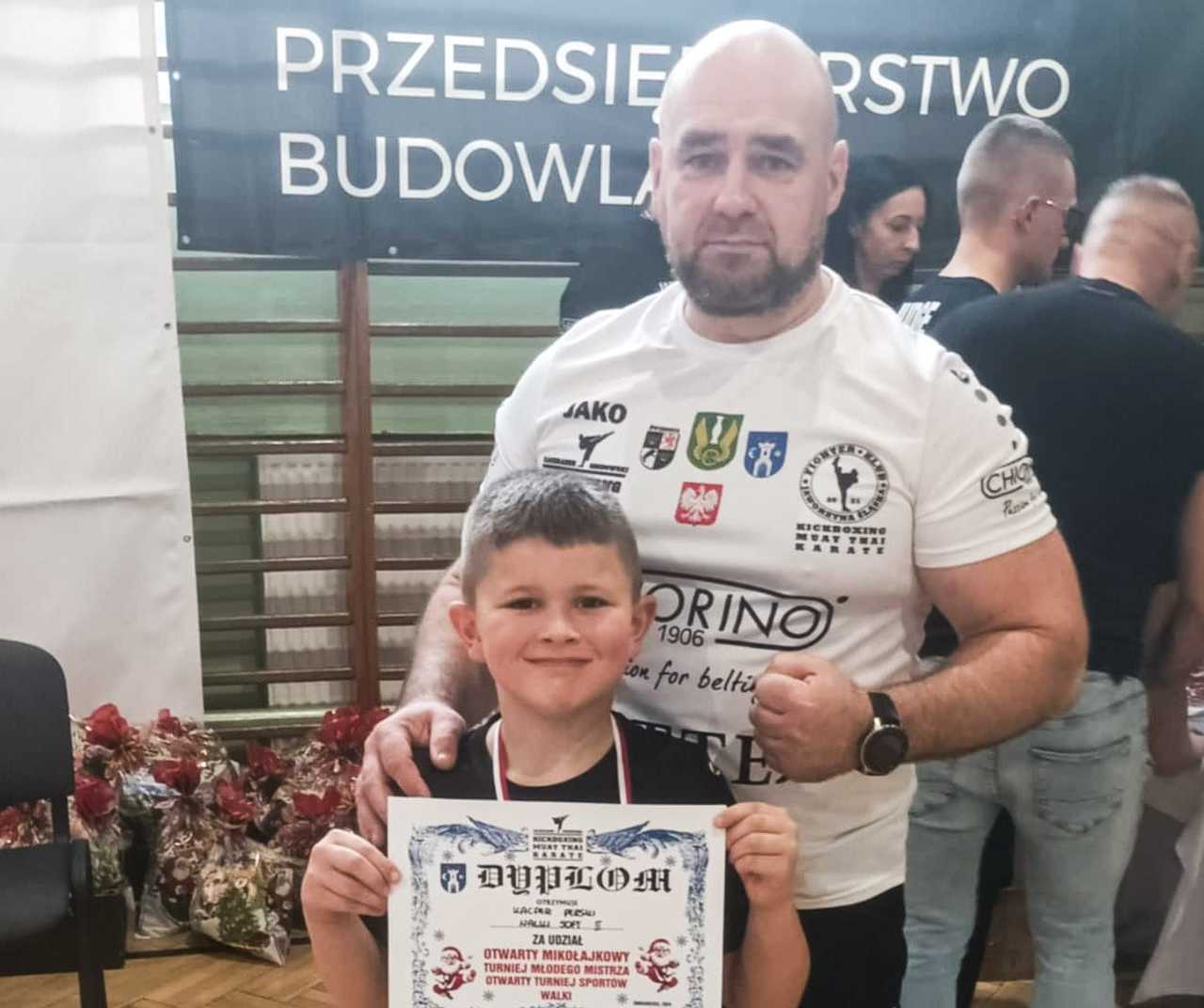 Grad medali dla fighterów