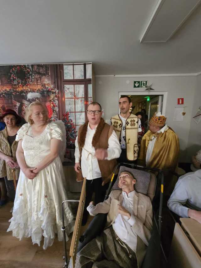 [FOTO] Na tę chwilę wszyscy czekali. Wigilia w Środowiskowym Domu Samopomocy w Świdnicy