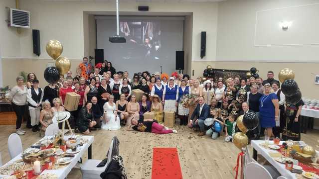 [FOTO] Przede wszystkim liczyła się świetna zabawa. Gospodynie z gminy Świdnica rywalizowały w III Gminnym Turnieju KGW