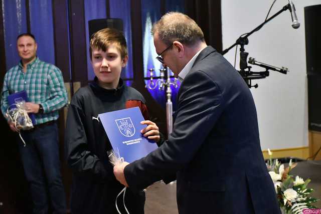 [WIDEO/FOTO] Podziękowano wolontariuszom i aktywnym społecznie. Uroczystość z okazji Światowego Dnia Wolontariatu
