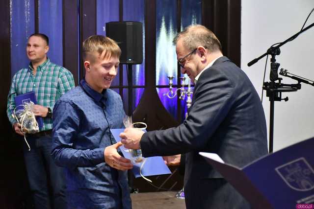 [WIDEO/FOTO] Podziękowano wolontariuszom i aktywnym społecznie. Uroczystość z okazji Światowego Dnia Wolontariatu