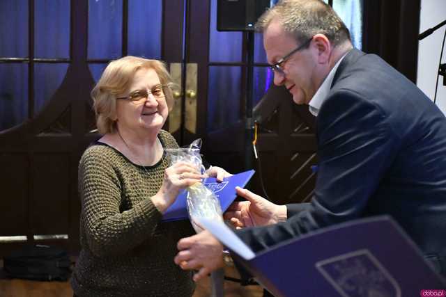 [WIDEO/FOTO] Podziękowano wolontariuszom i aktywnym społecznie. Uroczystość z okazji Światowego Dnia Wolontariatu