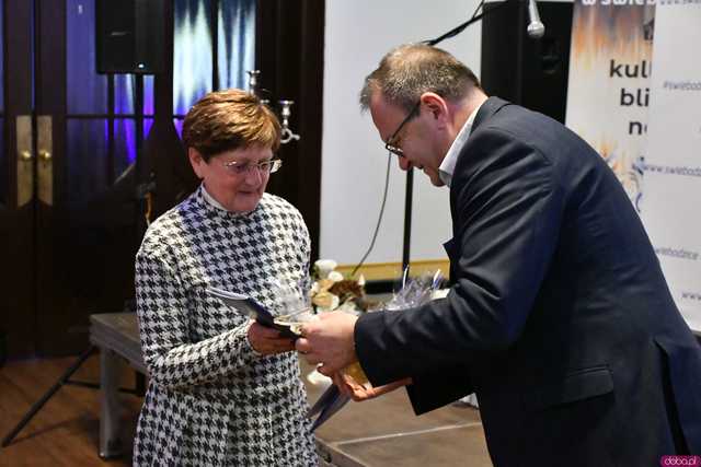 [WIDEO/FOTO] Podziękowano wolontariuszom i aktywnym społecznie. Uroczystość z okazji Światowego Dnia Wolontariatu