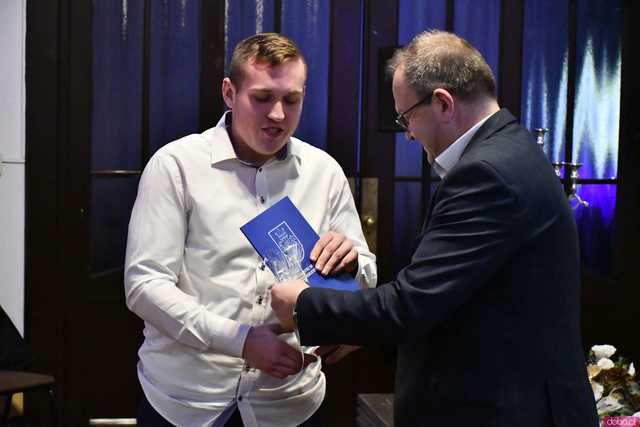 [WIDEO/FOTO] Podziękowano wolontariuszom i aktywnym społecznie. Uroczystość z okazji Światowego Dnia Wolontariatu