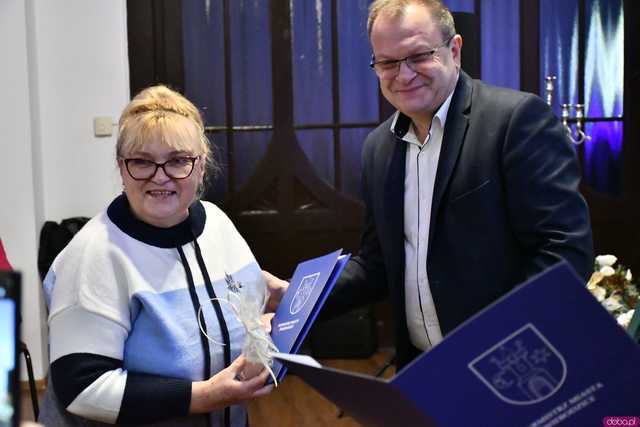 [WIDEO/FOTO] Podziękowano wolontariuszom i aktywnym społecznie. Uroczystość z okazji Światowego Dnia Wolontariatu