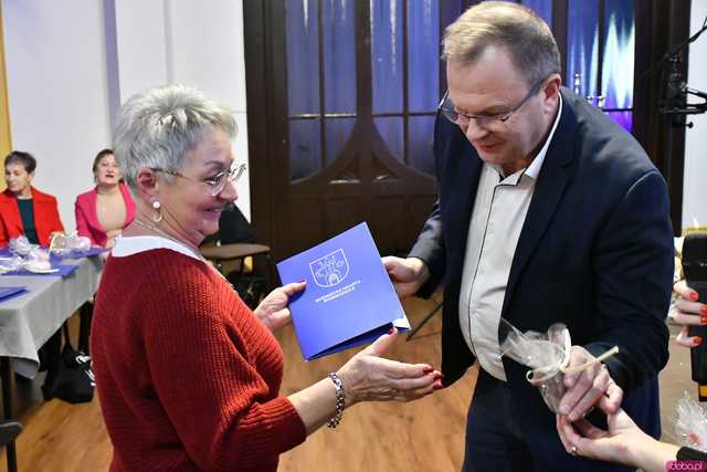 [WIDEO/FOTO] Podziękowano wolontariuszom i aktywnym społecznie. Uroczystość z okazji Światowego Dnia Wolontariatu