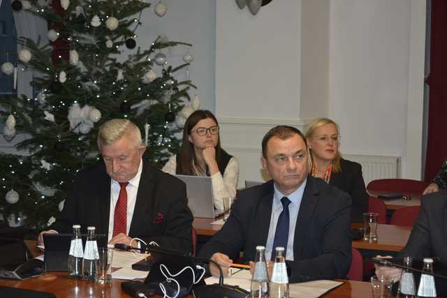 Przewodniczący i wiceprzewodniczący rady miejskiej złożyli rezygnację. Kto następcą?