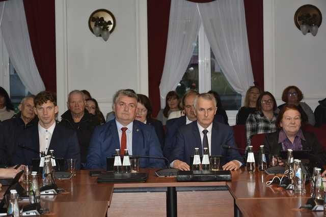 Przewodniczący i wiceprzewodniczący rady miejskiej złożyli rezygnację. Kto następcą?