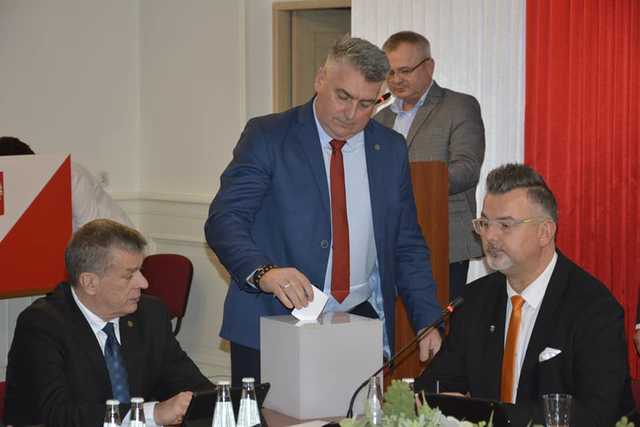 Przewodniczący i wiceprzewodniczący rady miejskiej złożyli rezygnację. Kto następcą?