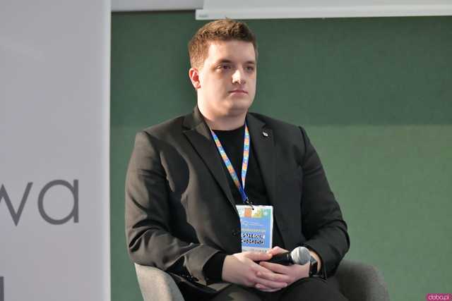 [WIDEO/FOTO] Ministra Edukacji, wicemarszałek Sejmu i influencer Prawo Marcina gośćmi specjalnymi V Dolnośląskiego Kongresu Młodzieży w Krzyżowej