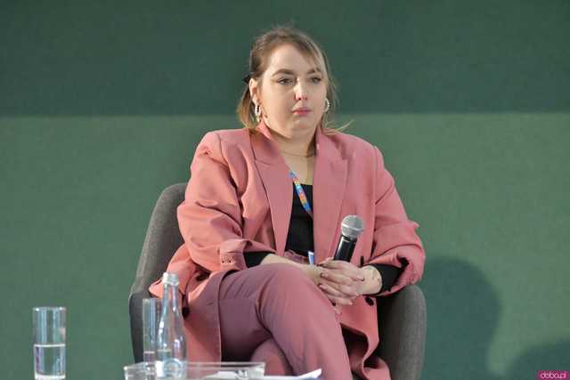 [WIDEO/FOTO] Ministra Edukacji, wicemarszałek Sejmu i influencer Prawo Marcina gośćmi specjalnymi V Dolnośląskiego Kongresu Młodzieży w Krzyżowej
