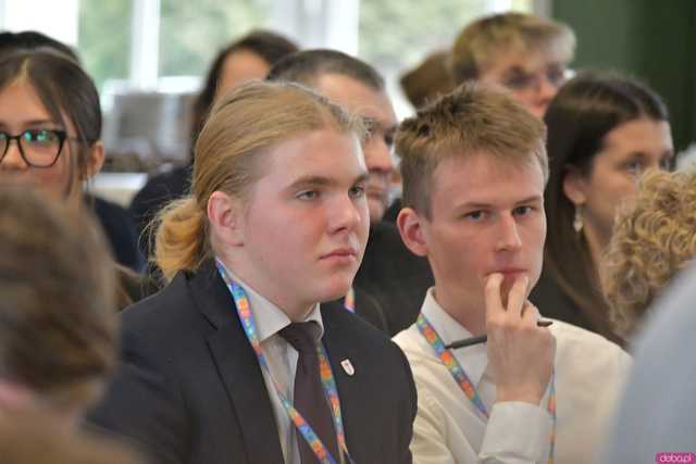 [WIDEO/FOTO] Ministra Edukacji, wicemarszałek Sejmu i influencer Prawo Marcina gośćmi specjalnymi V Dolnośląskiego Kongresu Młodzieży w Krzyżowej