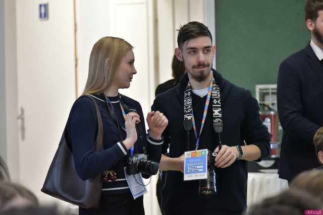 [WIDEO/FOTO] Ministra Edukacji, wicemarszałek Sejmu i influencer Prawo Marcina gośćmi specjalnymi V Dolnośląskiego Kongresu Młodzieży w Krzyżowej