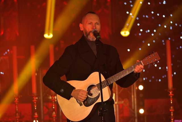 [WIDEO/FOTO] Eleni i zespół Ślad zagrali Koncert Bożonarodzeniowy w klimatycznym wnętrzu strzegomskiej bazyliki