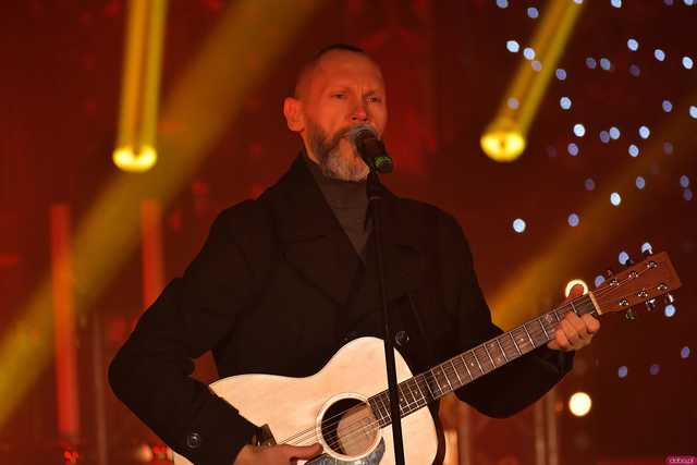[WIDEO/FOTO] Eleni i zespół Ślad zagrali Koncert Bożonarodzeniowy w klimatycznym wnętrzu strzegomskiej bazyliki