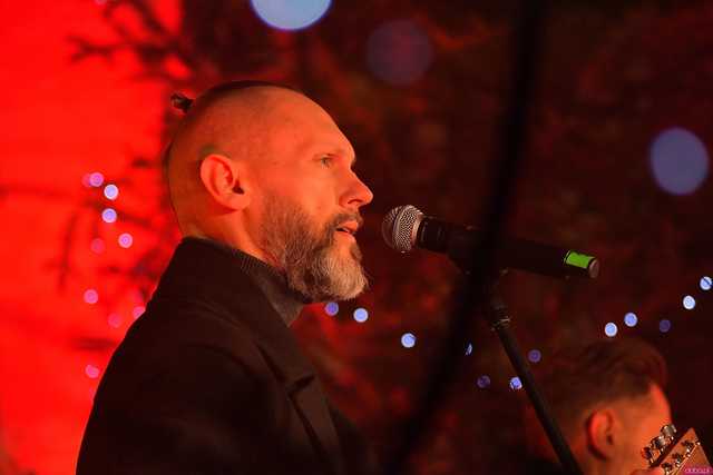 [WIDEO/FOTO] Eleni i zespół Ślad zagrali Koncert Bożonarodzeniowy w klimatycznym wnętrzu strzegomskiej bazyliki
