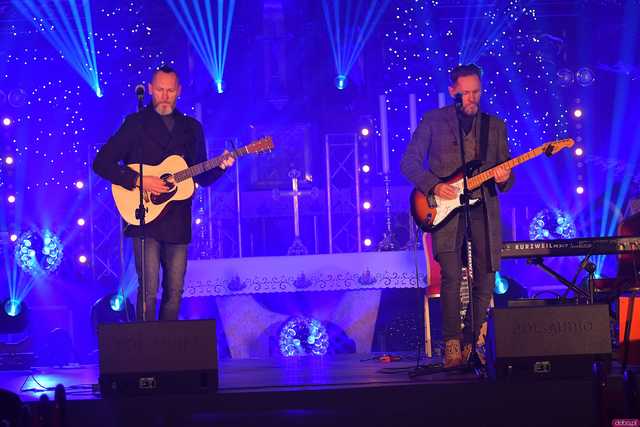 [WIDEO/FOTO] Eleni i zespół Ślad zagrali Koncert Bożonarodzeniowy w klimatycznym wnętrzu strzegomskiej bazyliki