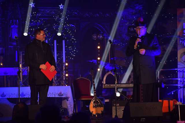 [WIDEO/FOTO] Eleni i zespół Ślad zagrali Koncert Bożonarodzeniowy w klimatycznym wnętrzu strzegomskiej bazyliki