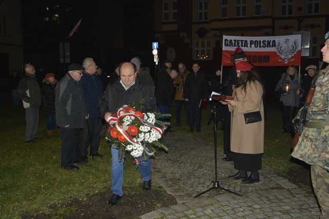 [FOTO] W Strzegomiu upamiętnili 43. rocznicę wprowadzenia stanu wojennego