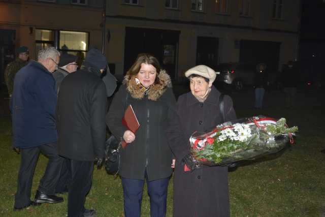 [FOTO] W Strzegomiu upamiętnili 43. rocznicę wprowadzenia stanu wojennego