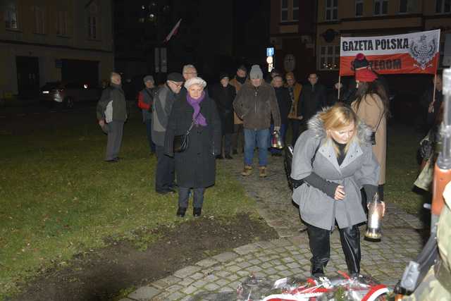 [FOTO] W Strzegomiu upamiętnili 43. rocznicę wprowadzenia stanu wojennego