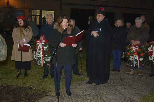 [FOTO] W Strzegomiu upamiętnili 43. rocznicę wprowadzenia stanu wojennego