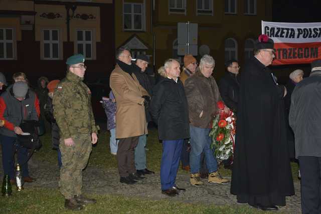 [FOTO] W Strzegomiu upamiętnili 43. rocznicę wprowadzenia stanu wojennego