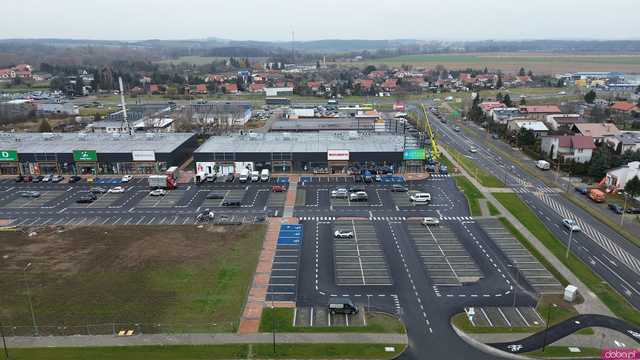 [FOTO z POWIETRZA] Nowe centrum handlowe już otwarte! Jakie sklepy są tam dostępne? 