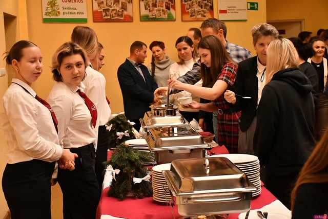 [WIDEO/FOTO] Rozstrzygnięcie świątecznych konkursów i Bożonarodzeniowa Gala w Hotelarce