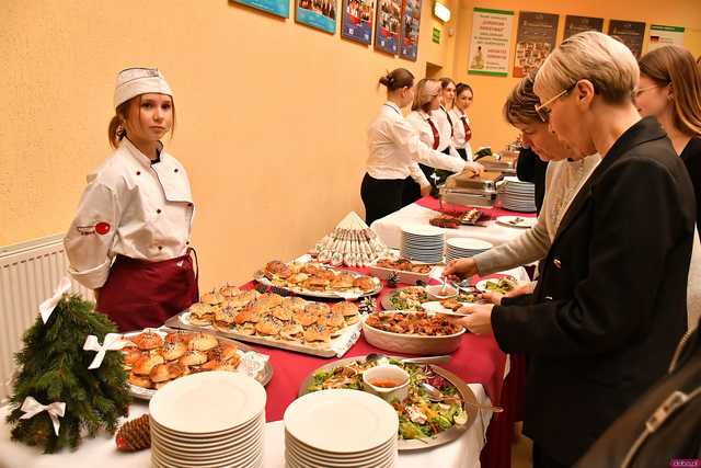 [WIDEO/FOTO] Rozstrzygnięcie świątecznych konkursów i Bożonarodzeniowa Gala w Hotelarce