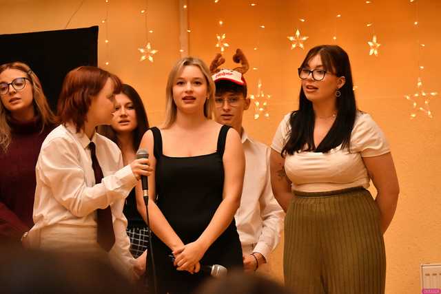 [WIDEO/FOTO] Rozstrzygnięcie świątecznych konkursów i Bożonarodzeniowa Gala w Hotelarce