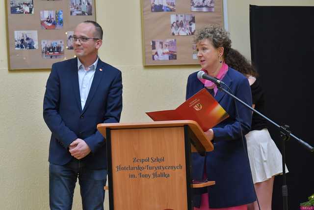 [WIDEO/FOTO] Rozstrzygnięcie świątecznych konkursów i Bożonarodzeniowa Gala w Hotelarce