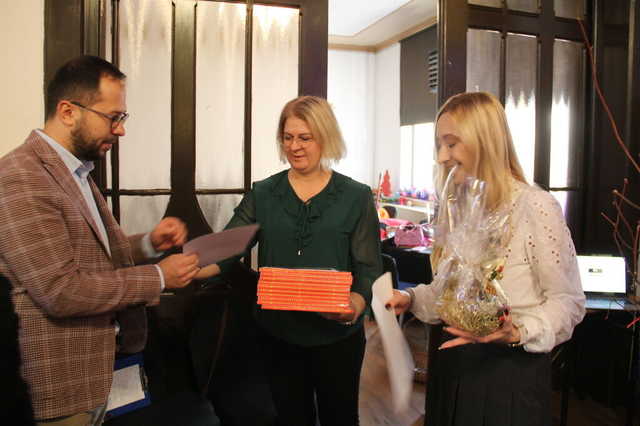 [FOTO] Dziewczynka z zapałkami na deskach Miejskiego Domu Kultury w Świebodzicach