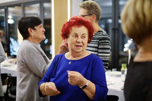 [FOTO] Studenci UTW Żarów spotkali się na wieczerzy wigilijnej