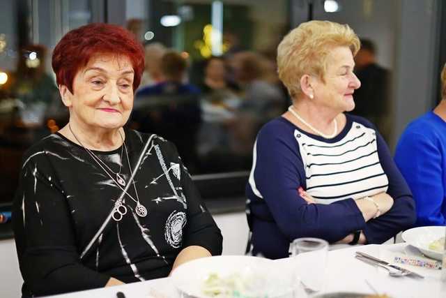 [FOTO] Studenci UTW Żarów spotkali się na wieczerzy wigilijnej