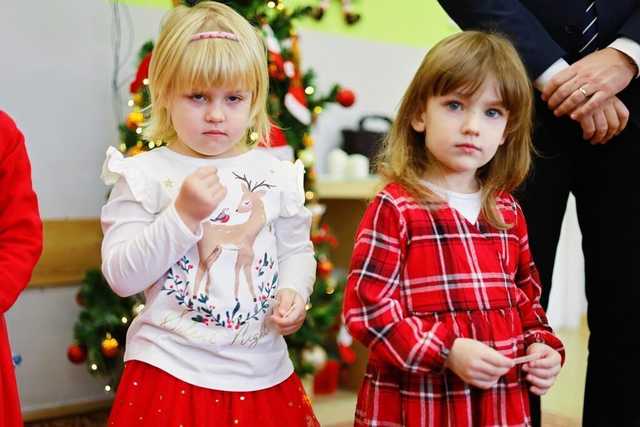 [FOTO] Wigilia przedszkolaków z Bajkowej Krainy w Żarowie