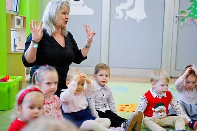 [FOTO] Wigilia przedszkolaków z Bajkowej Krainy w Żarowie