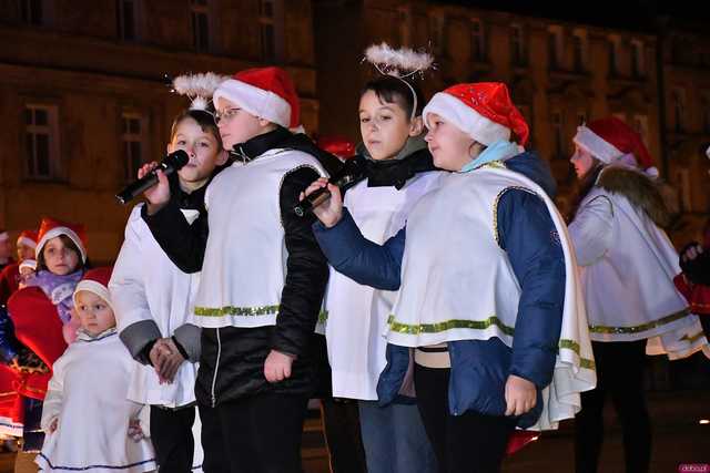 [WIDEO/FOTO] Występy artystyczne i ciepły poczęstunek podczas Wigilii Organizacji Pozarządowych w Świdnicy